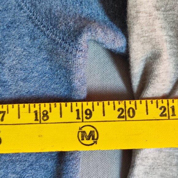 Roots Kids Athletics hoodie boys size XL blue and grey graphic design - Picture 9 of 10